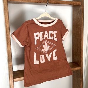 ✌️🕊☮️❤️ Peace and Love Cotton On Girls Tee Size 3